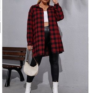 PLUS SIZE RED & BLACK PLAID DROP SHOULDER BUTTON UP TUNIC